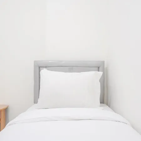 Luxury 2Br At 8Th Floor Menteng Square Apartment By Travelio